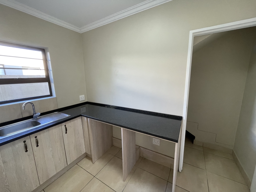 To Let 3 Bedroom Property for Rent in Berea Eastern Cape